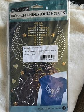 next>STYLE Iron-On Rhinestones & Studs - Gold & Silver Faith/Wings Design